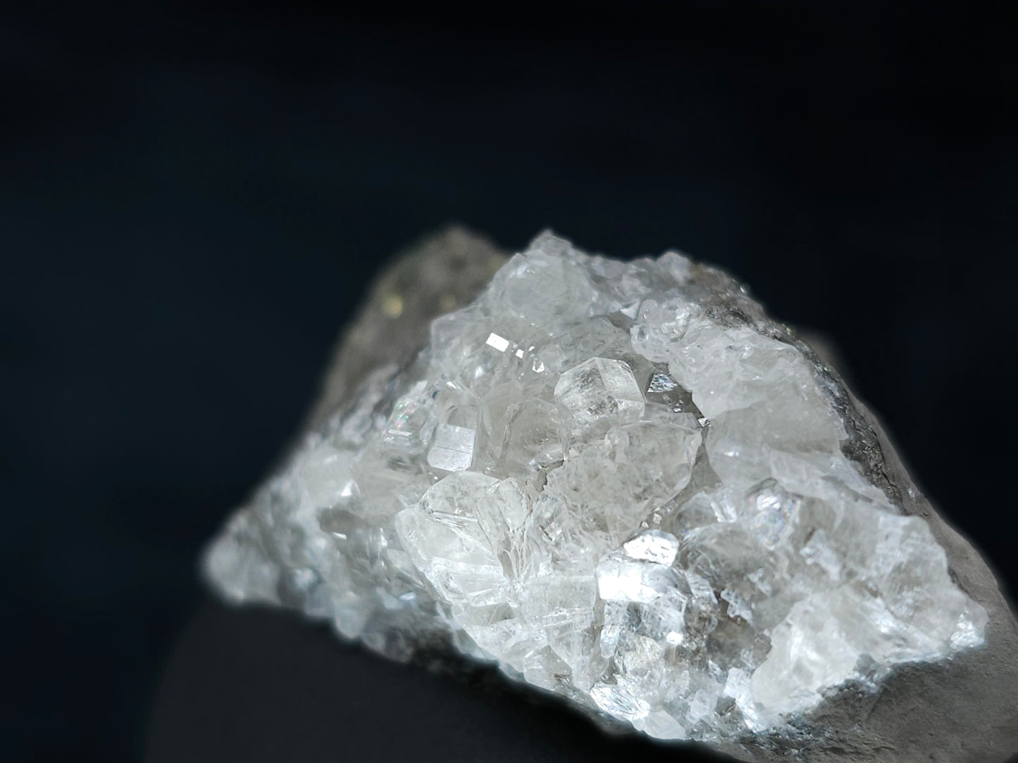 #33643 Super clear Nailhead Spar Calcite tiny cluster and Chalcopyrite ore and multiple small fossils in the matrix