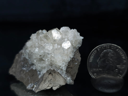 #33644 Super clear Nailhead Spar Calcite tiny cluster