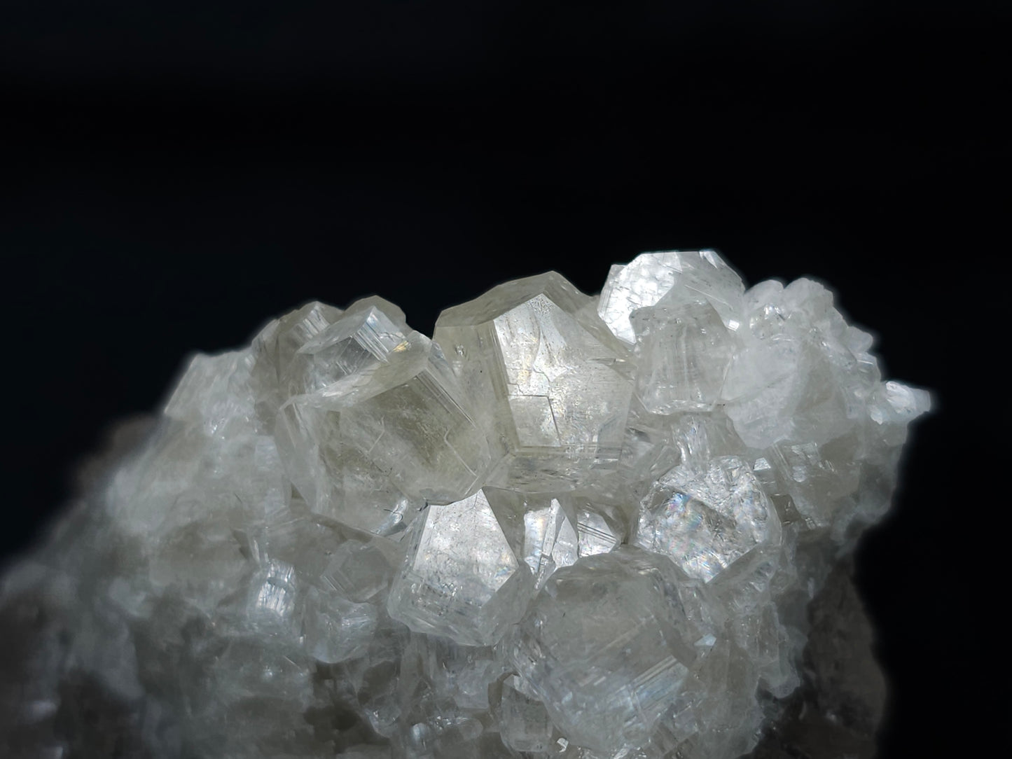 #33644 Super clear Nailhead Spar Calcite tiny cluster