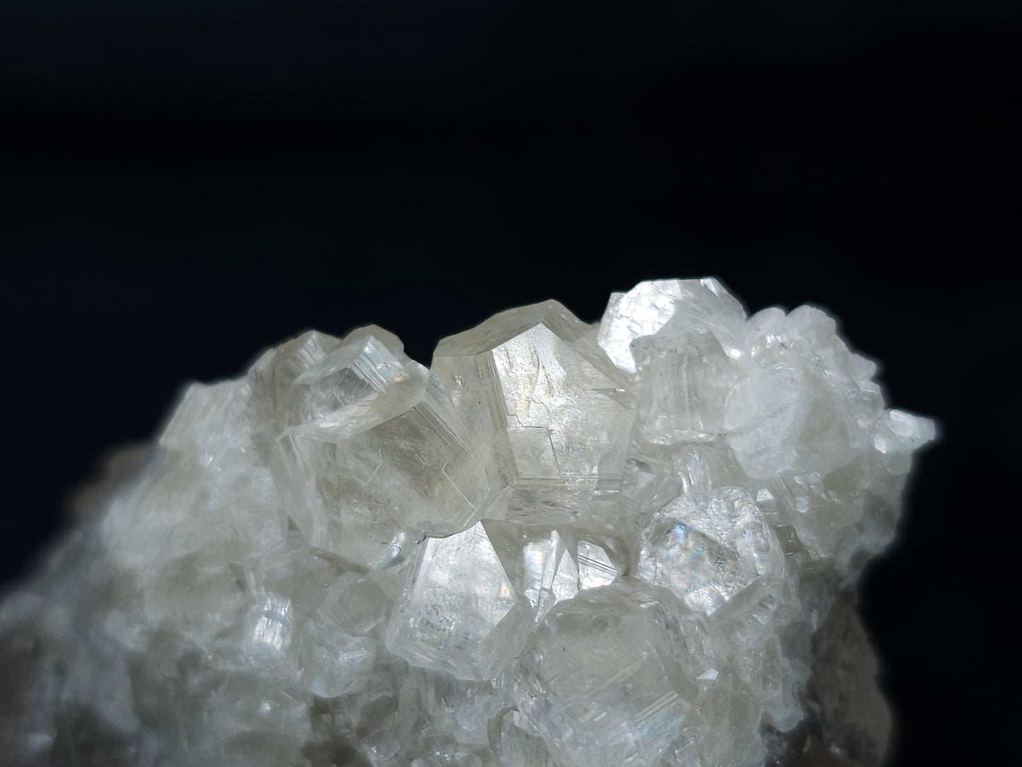 #33644 Super clear Nailhead Spar Calcite tiny cluster