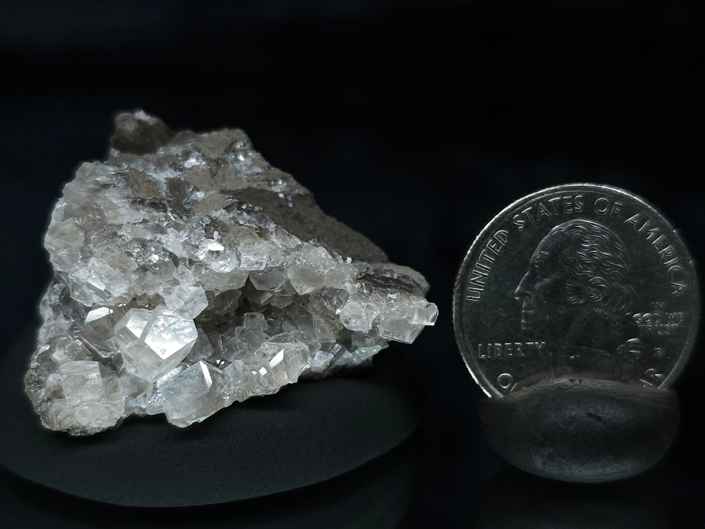 #33645  Super clear Nailhead Spar Calcite tiny geode