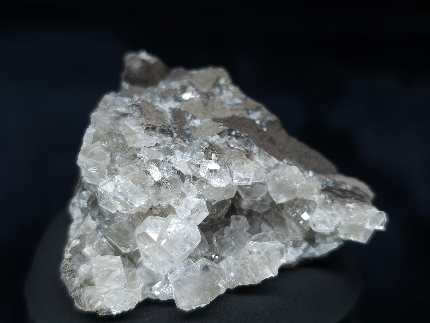 #33645  Super clear Nailhead Spar Calcite tiny geode