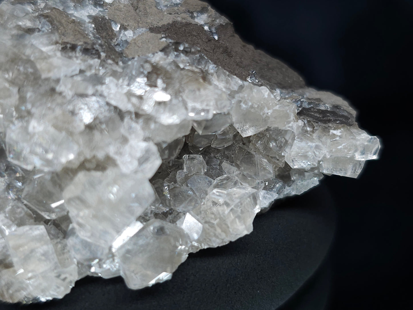 #33645  Super clear Nailhead Spar Calcite tiny geode
