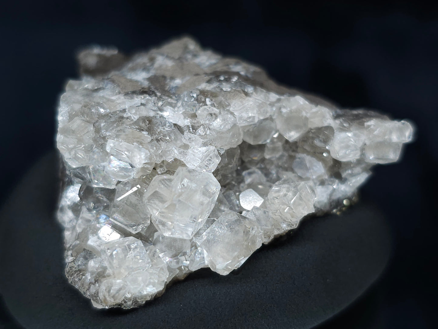 #33645  Super clear Nailhead Spar Calcite tiny geode