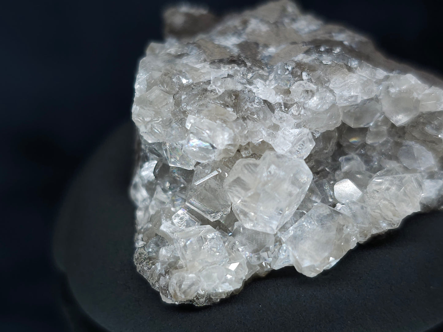 #33645  Super clear Nailhead Spar Calcite tiny geode