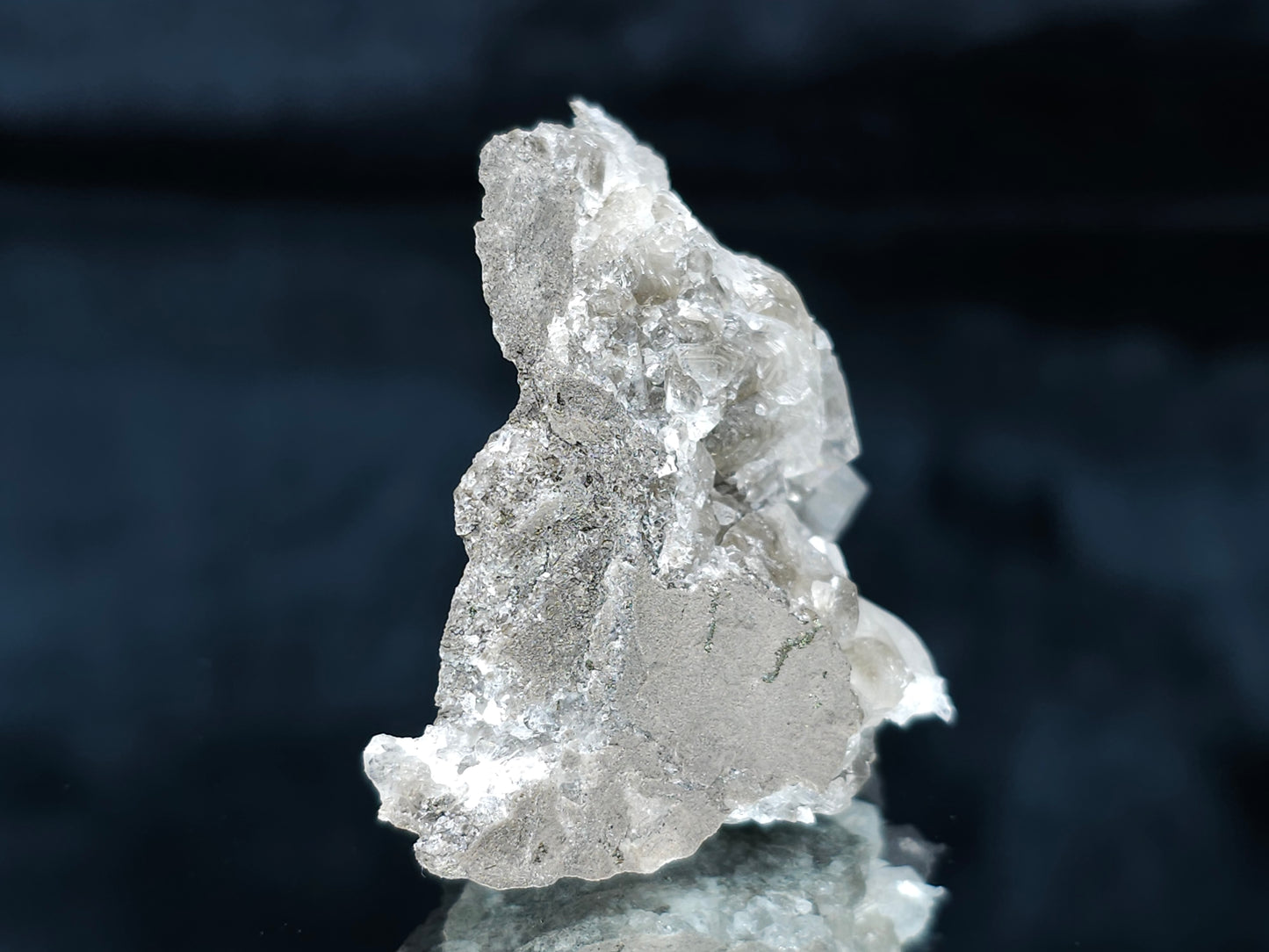 #33646 Super clear Nailhead Spar Calcite tiny cluster and Chalcopyrite ore and multiple small fossils in the matrix