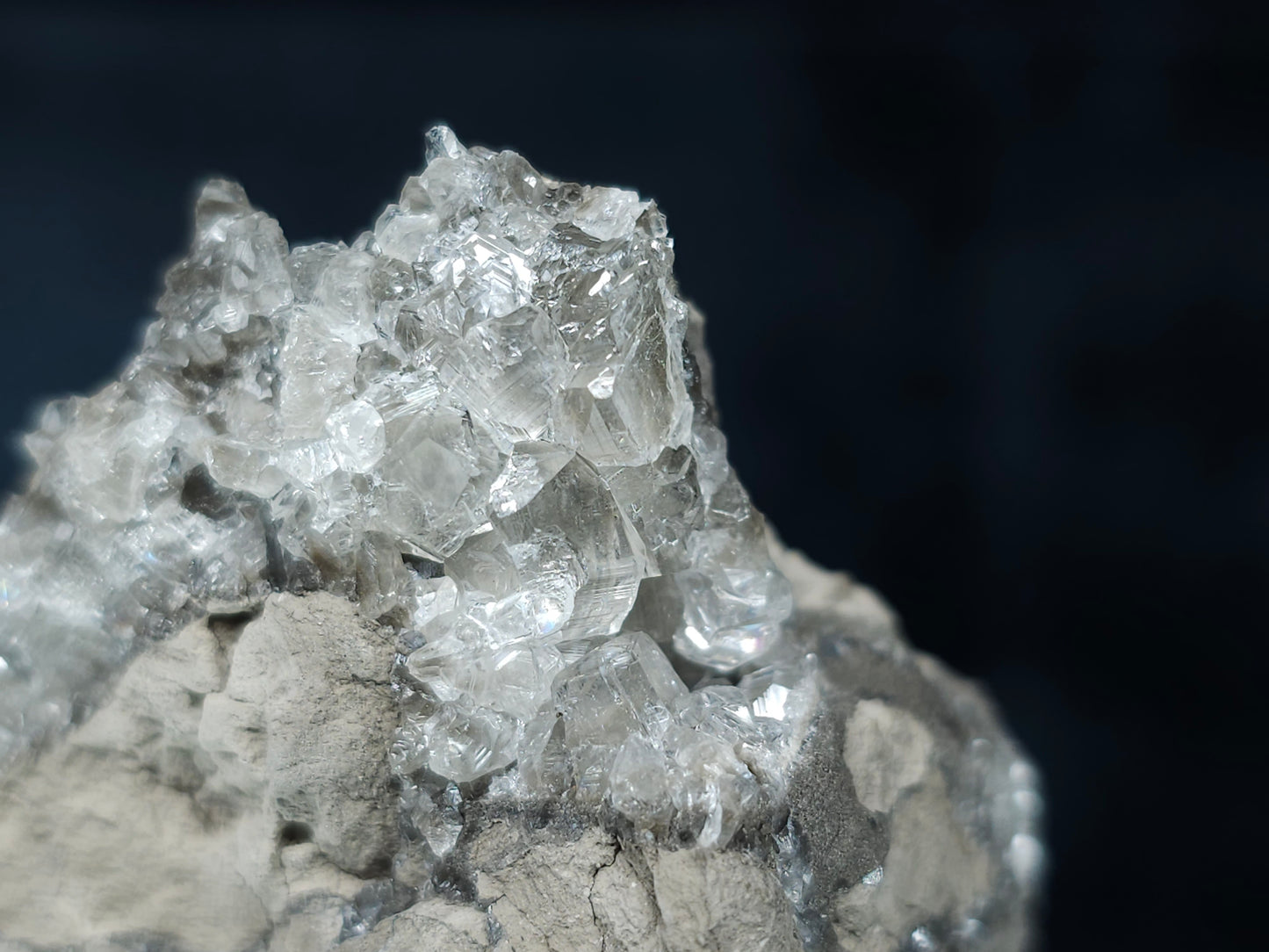 #33649 Super clear Nailhead Spar Calcite tiny cluster and Chalcopyrite ore and multiple small fossils in the matrix