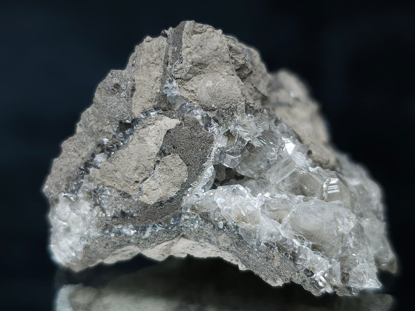 #33649 Super clear Nailhead Spar Calcite tiny cluster and Chalcopyrite ore and multiple small fossils in the matrix