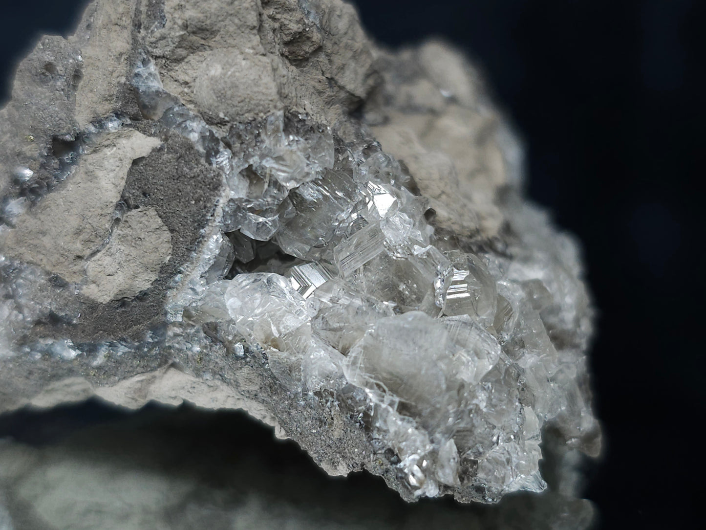#33649 Super clear Nailhead Spar Calcite tiny cluster and Chalcopyrite ore and multiple small fossils in the matrix