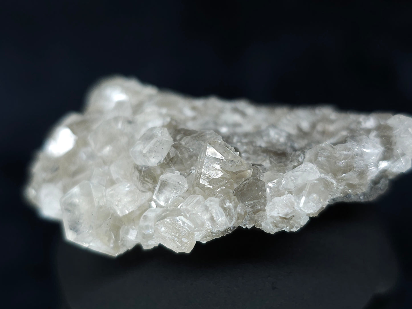 #33650 Super clear Nailhead Spar Calcite tiny cluster