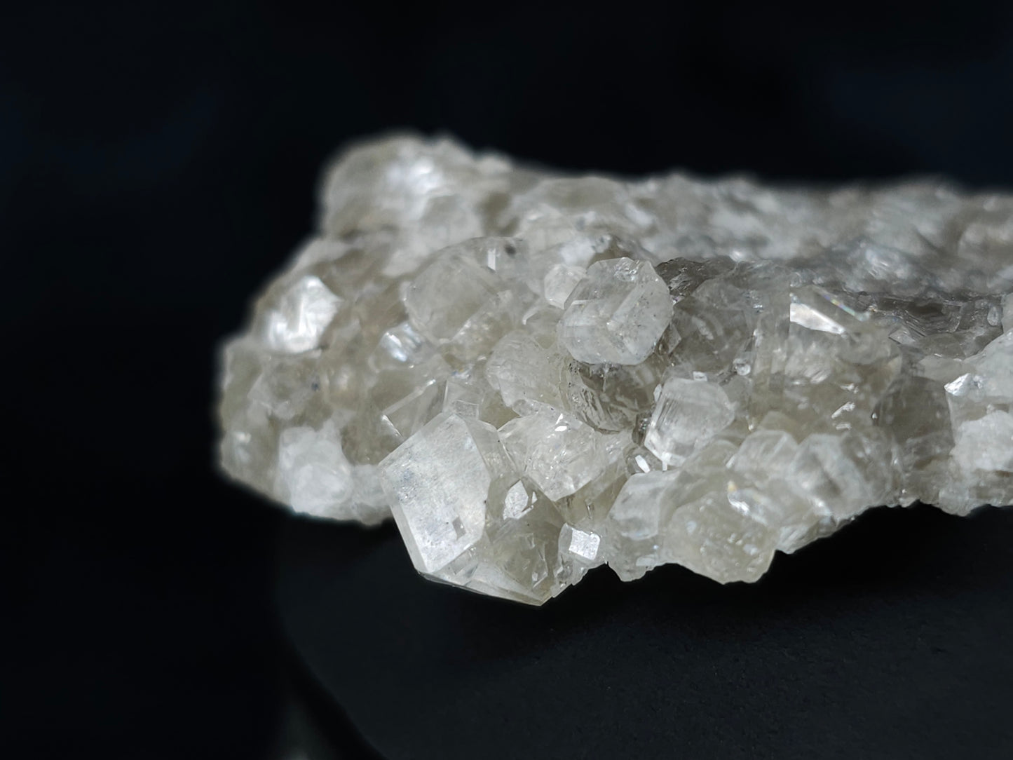 #33650 Super clear Nailhead Spar Calcite tiny cluster