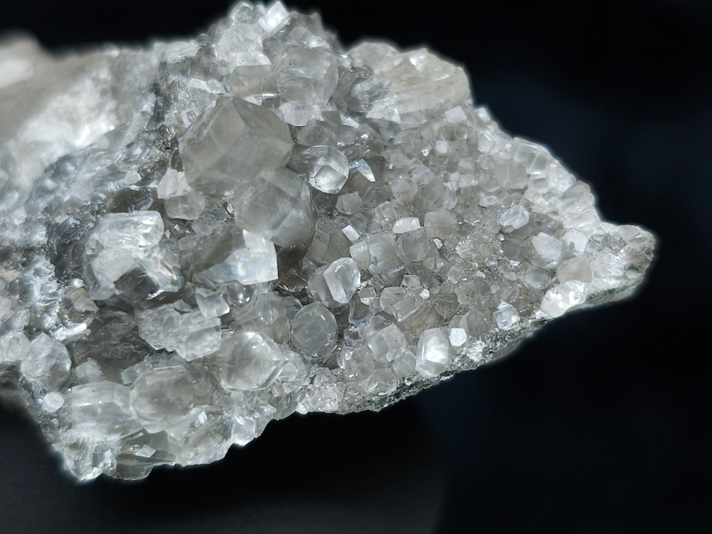 #33653 Super clear Nailhead Spar Calcite tiny cluster