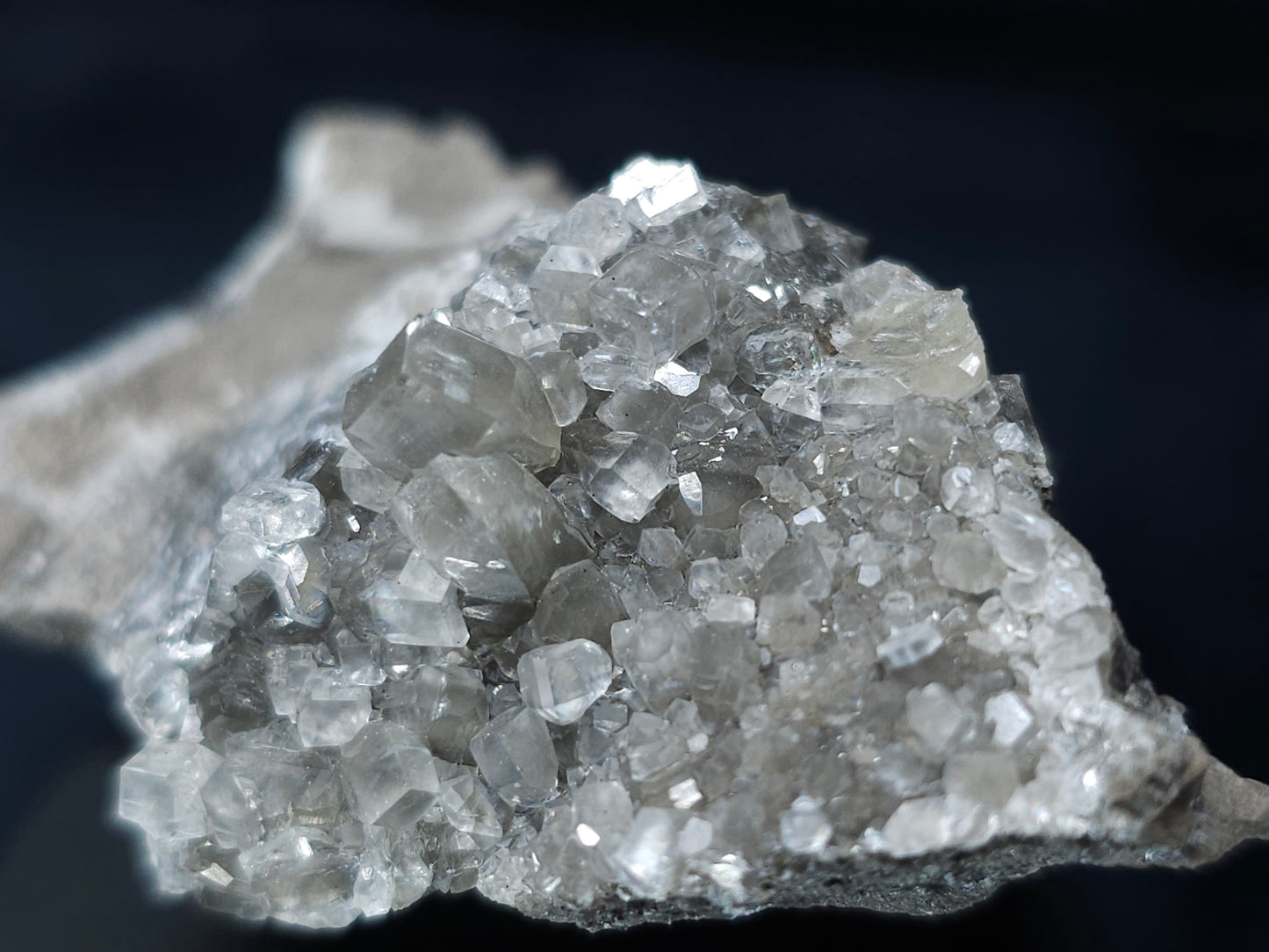 #33653 Super clear Nailhead Spar Calcite tiny cluster