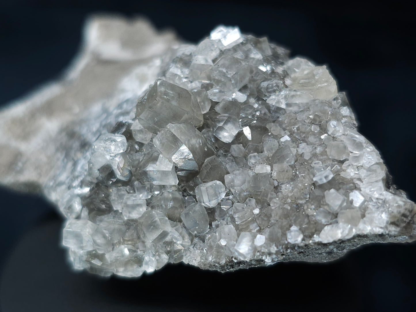 #33653 Super clear Nailhead Spar Calcite tiny cluster