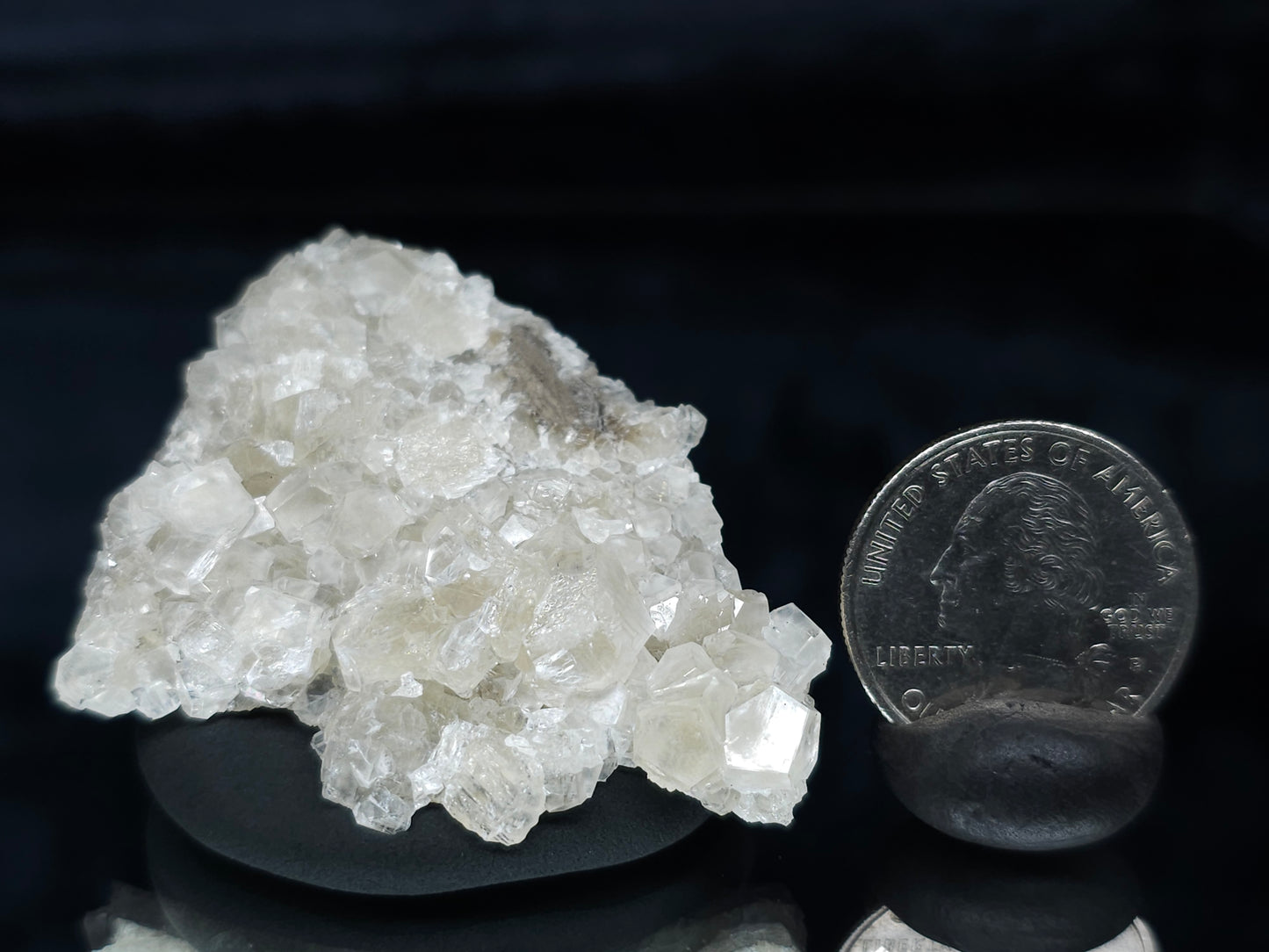 #33654 Super clear Nailhead Spar Calcite tiny cluster