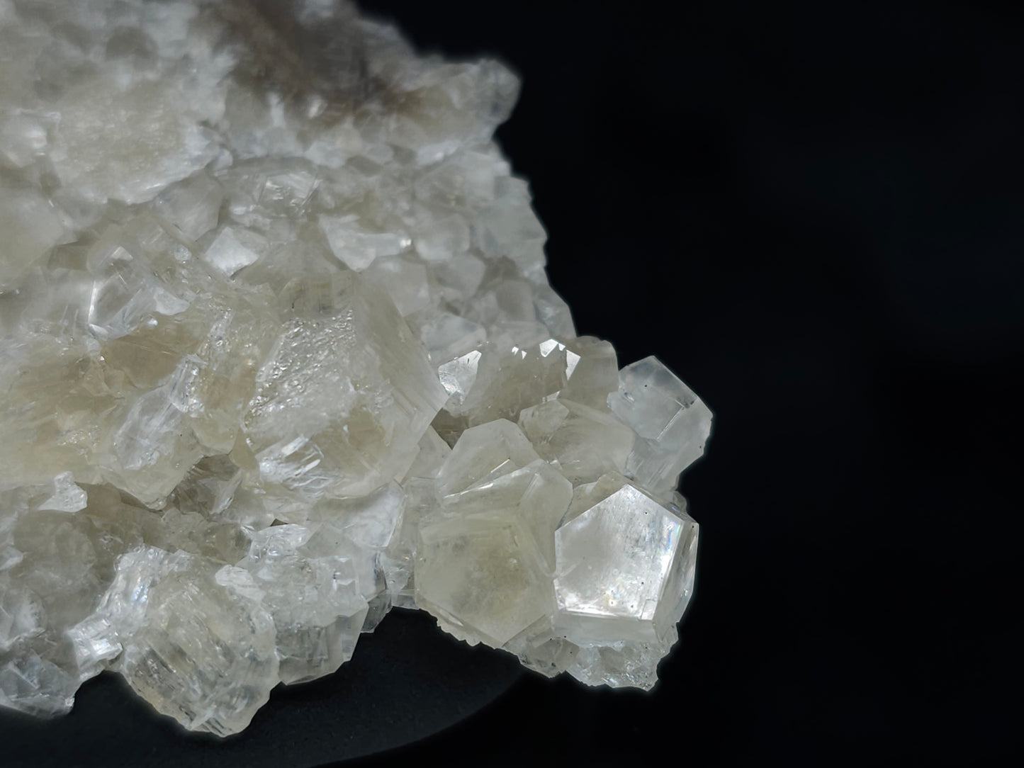 #33654 Super clear Nailhead Spar Calcite tiny cluster