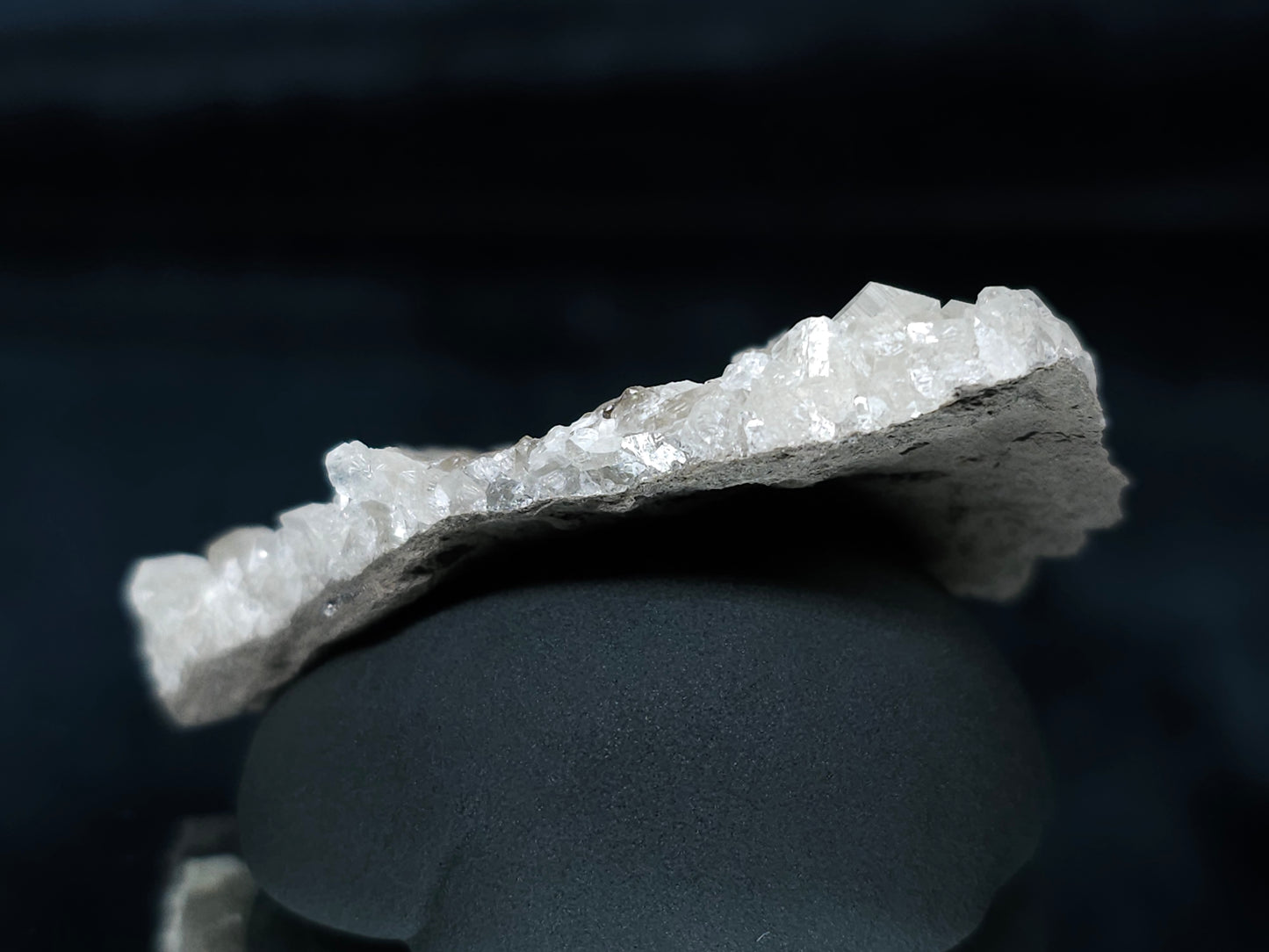 #33654 Super clear Nailhead Spar Calcite tiny cluster
