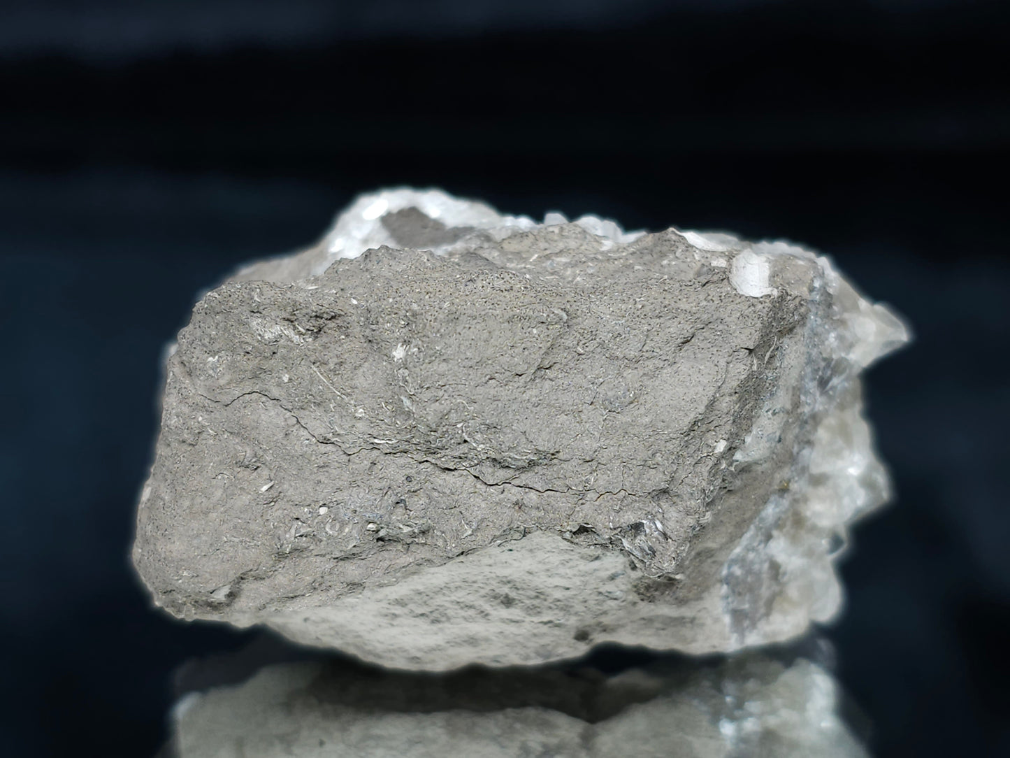 #33655 Super clear Nailhead Spar Calcite cluster and Chalcopyrite ore and multiple small fossils in the matrix