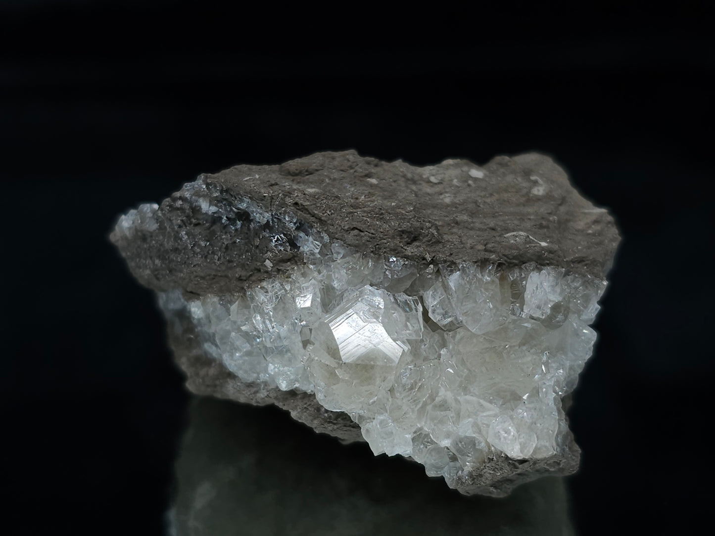 #33656  Super clear Nailhead Spar Calcite cluster and Chalcopyrite ore and multiple small fossils in the matrix