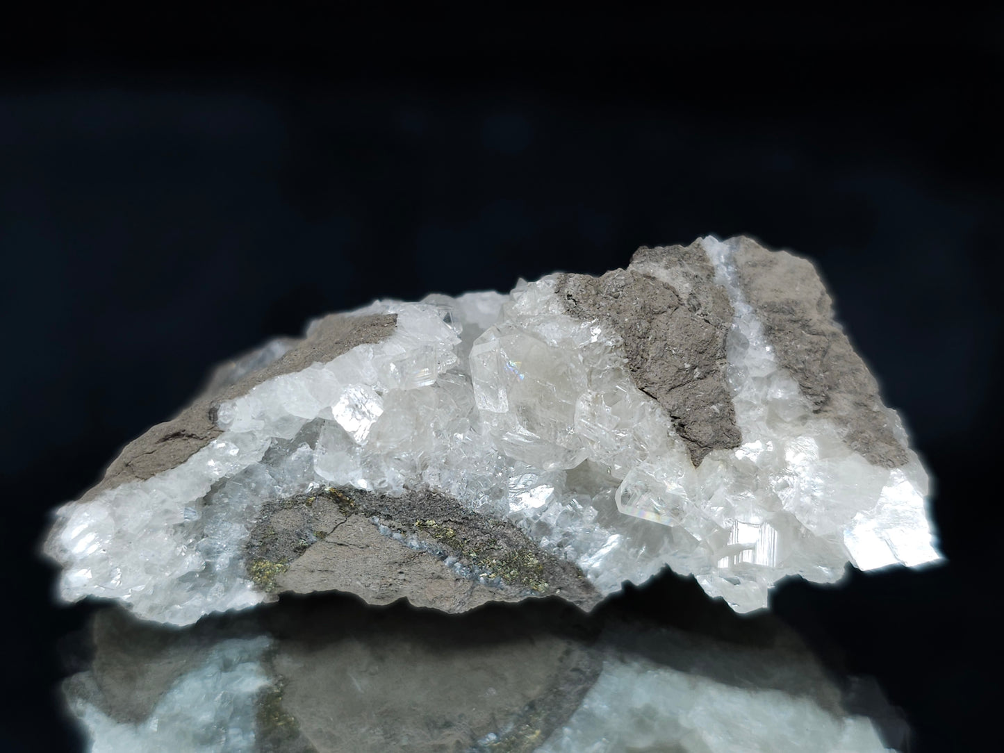 #33657 Super clear Nailhead Spar Calcite cluster and  Chalcopyrite ore and multiple small fossils in the matrix