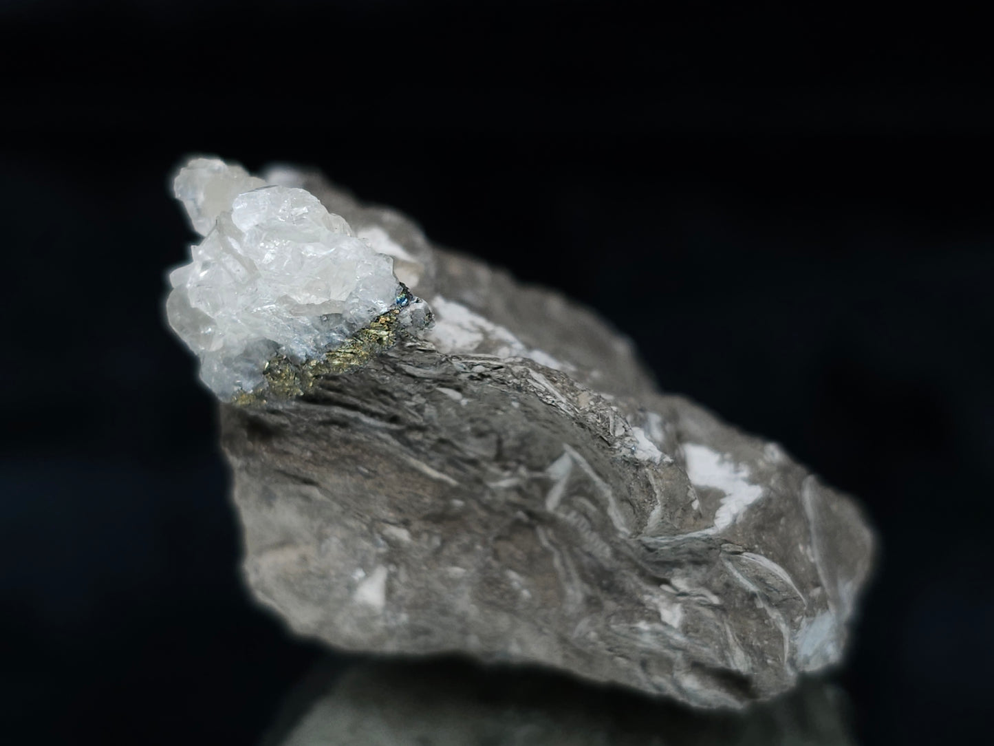 #33658  Super clear Nailhead Spar Calcite cluster and Chalcopyrite ore and multiple small fossils in the matrix