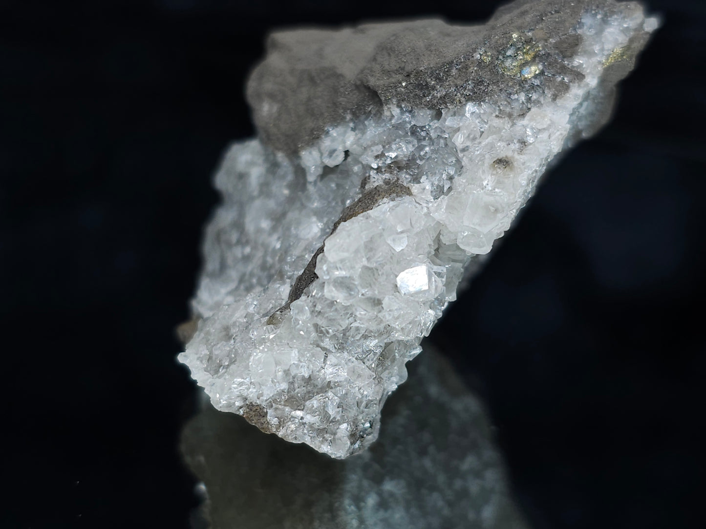 #33659 Super clear Nailhead Spar Calcite cluster and Chalcopyrite ore and multiple small fossils in the matrix