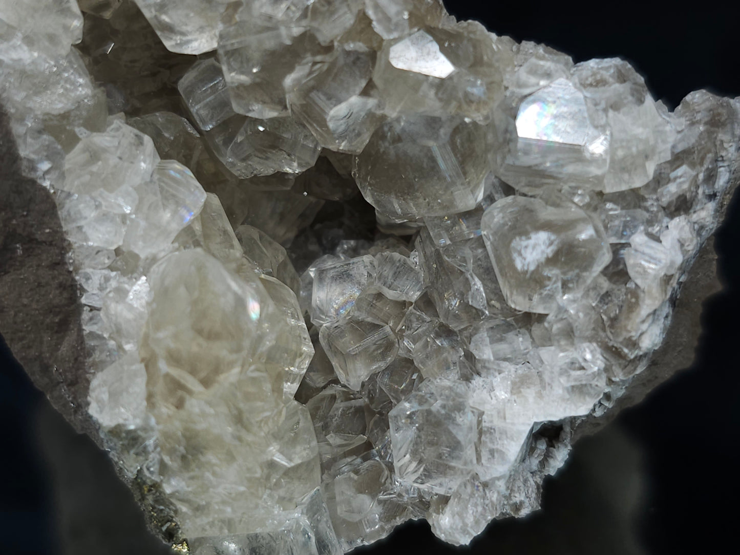 #33662 Super clear Nailhead Spar Calcite geode and Chalcopyrite ore and multiple small fossils in the matrix