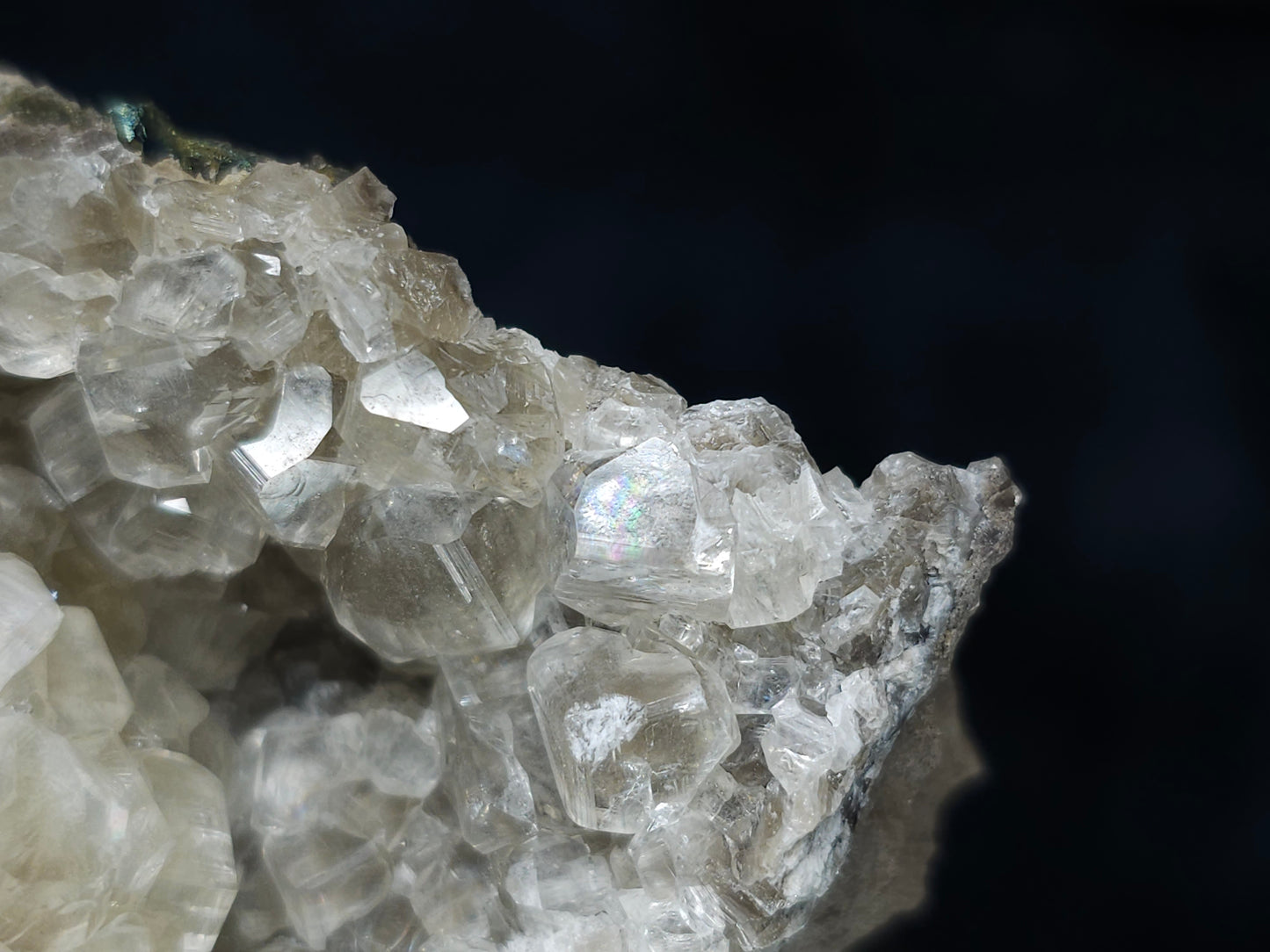 #33662 Super clear Nailhead Spar Calcite geode and Chalcopyrite ore and multiple small fossils in the matrix