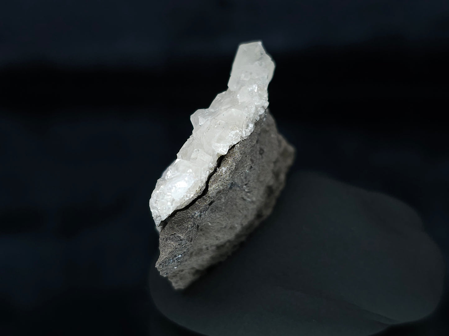#33664 Super clear Nailhead Spar Calcite cluster