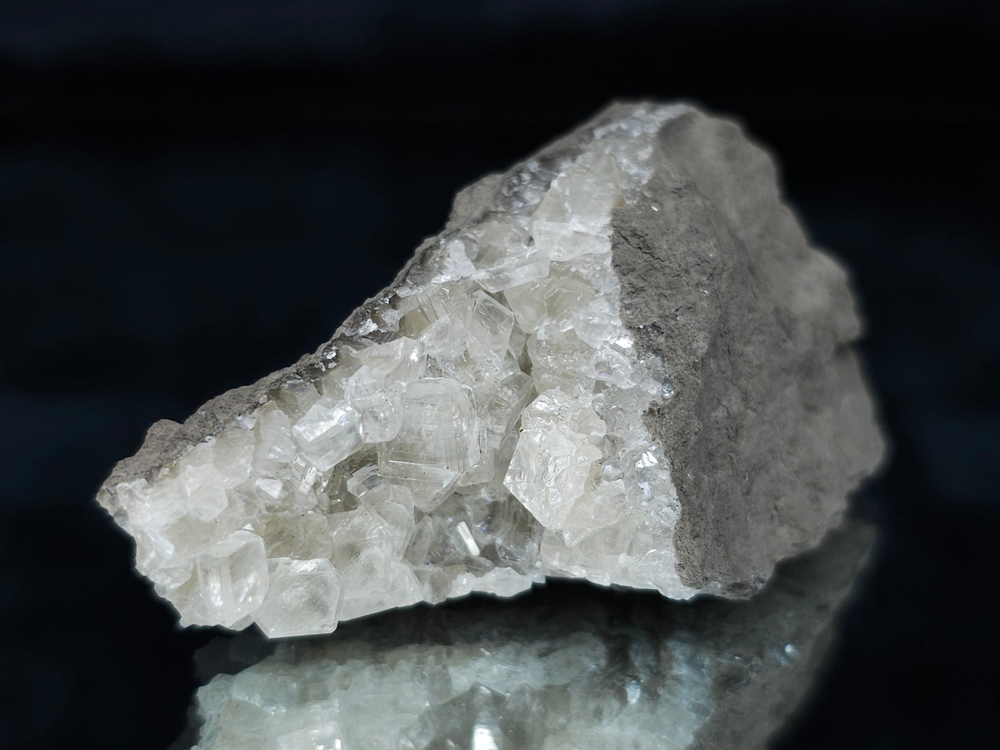 #33665 Super clear Nailhead Spar Calcite cluster
