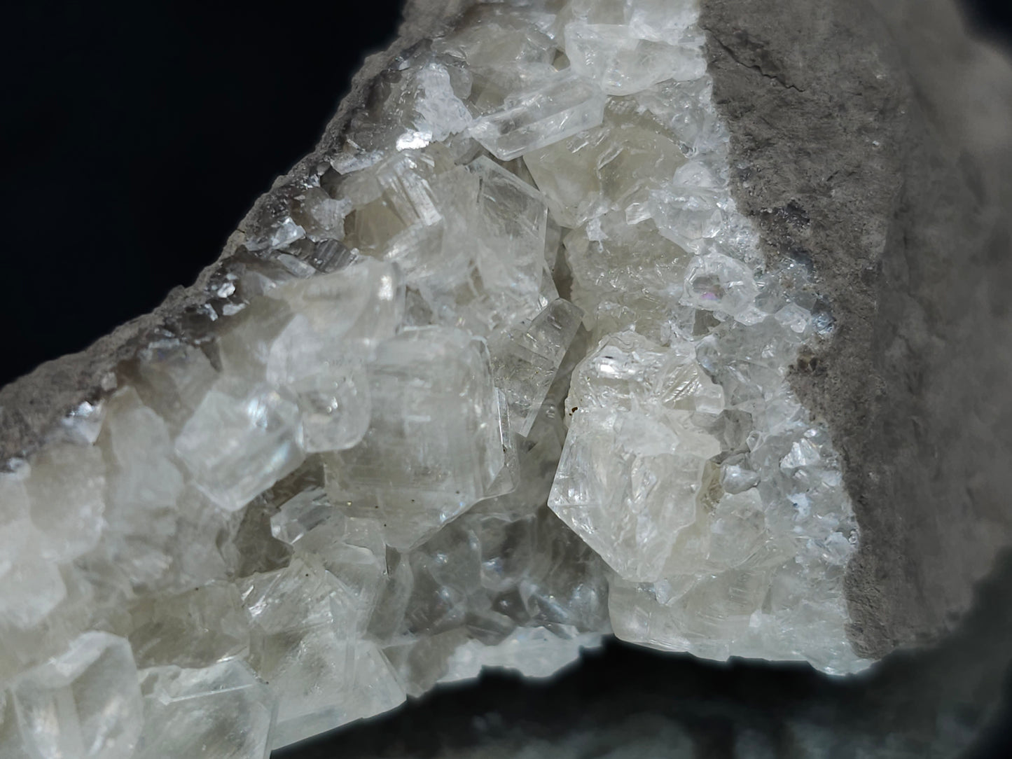 #33665 Super clear Nailhead Spar Calcite cluster
