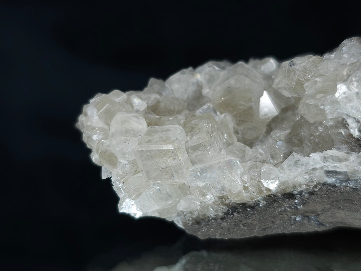 #33665 Super clear Nailhead Spar Calcite cluster