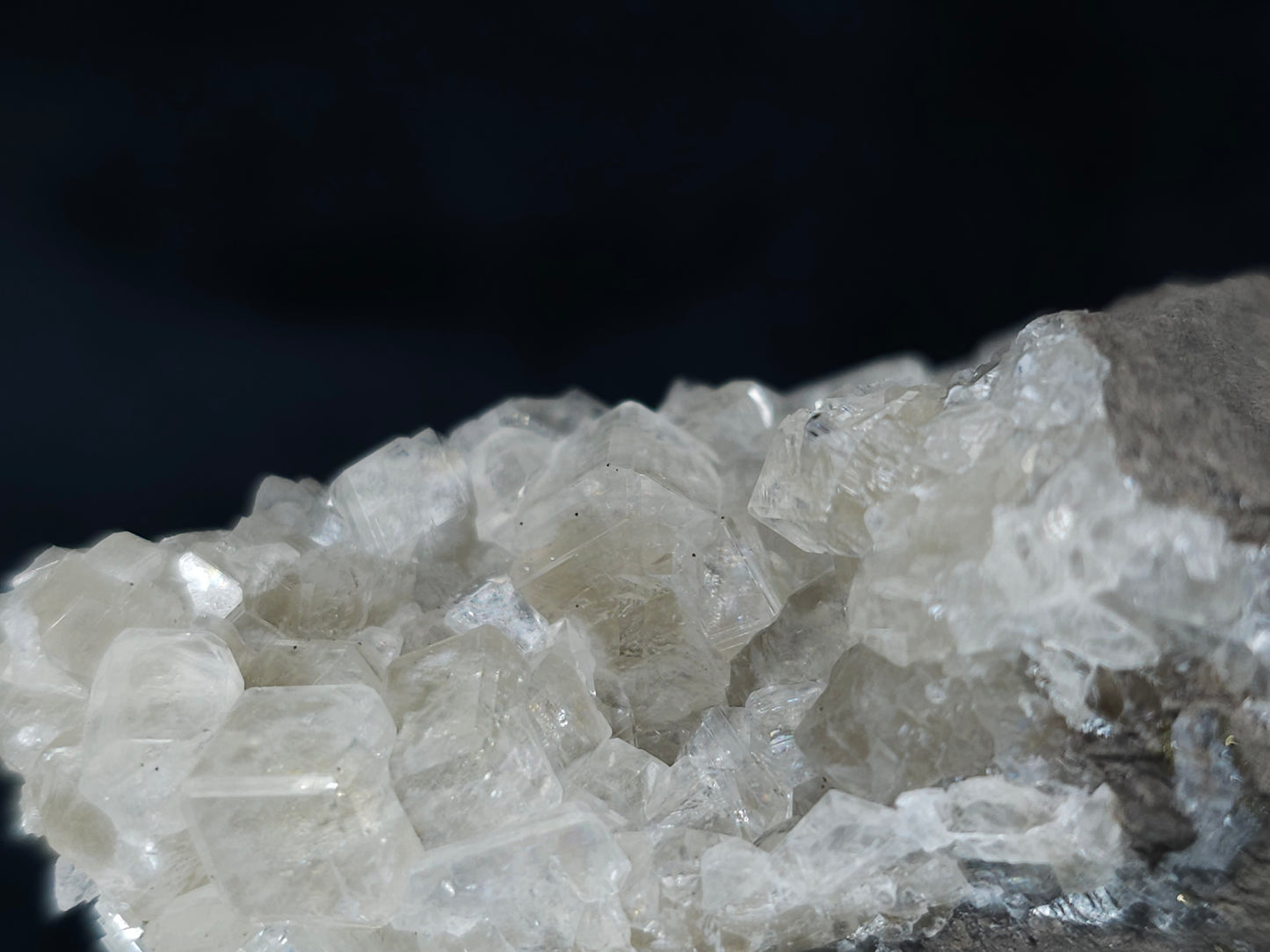 #33665 Super clear Nailhead Spar Calcite cluster