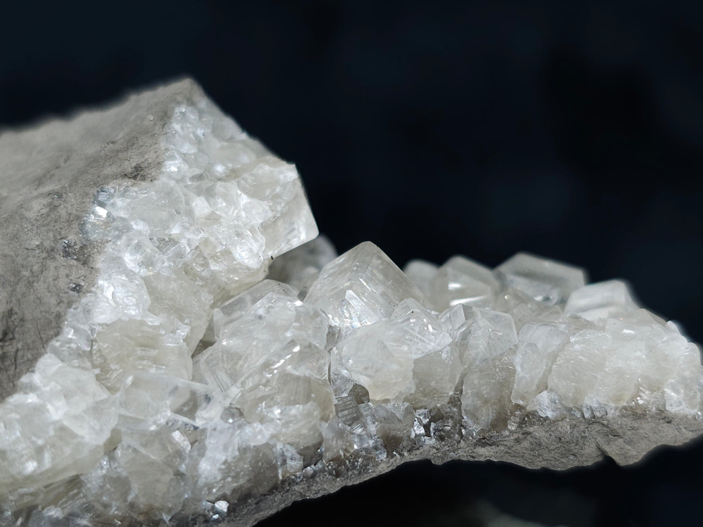 #33665 Super clear Nailhead Spar Calcite cluster