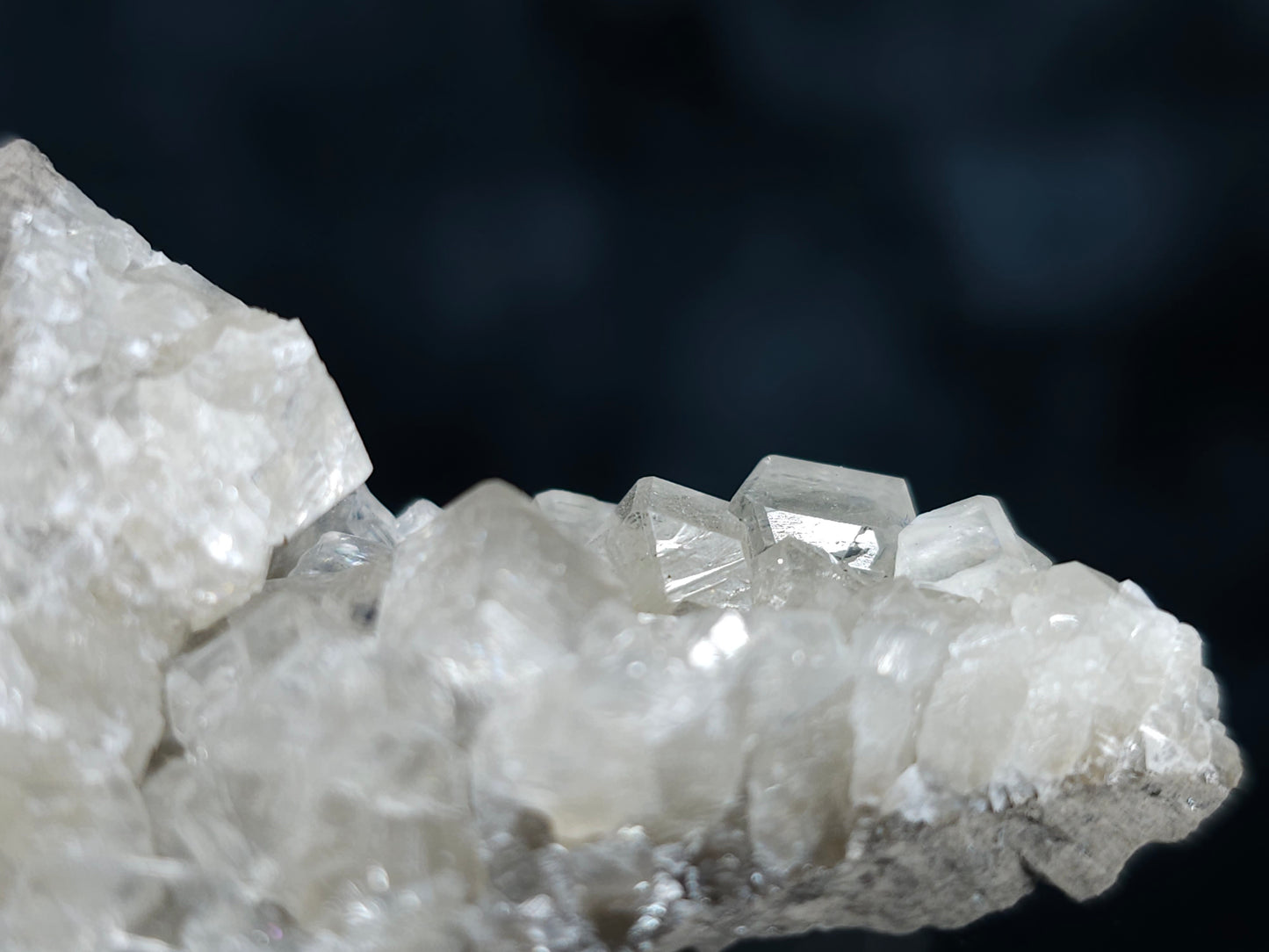 #33665 Super clear Nailhead Spar Calcite cluster