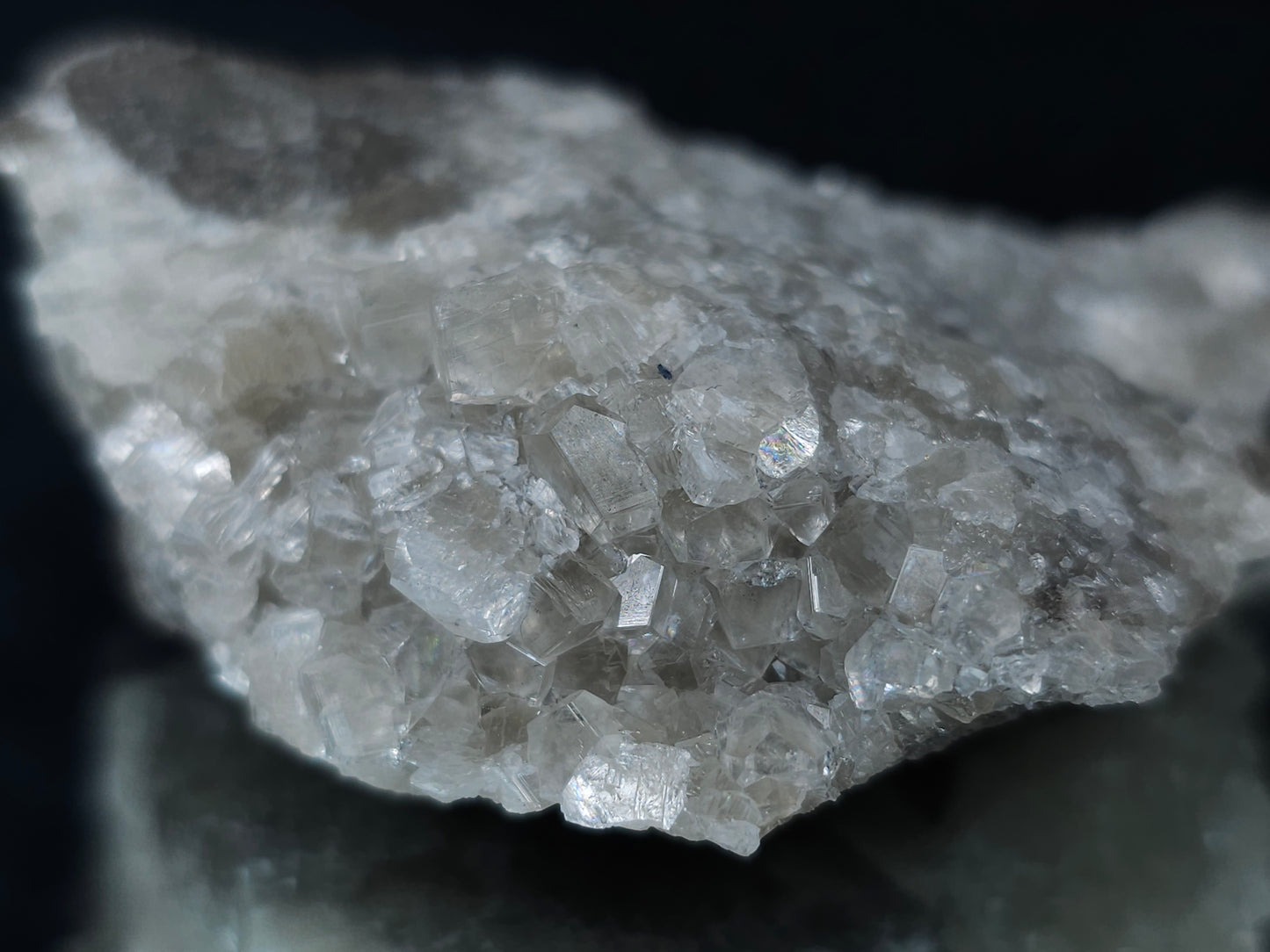 #33667 Super clear Nailhead Spar Calcite cluster