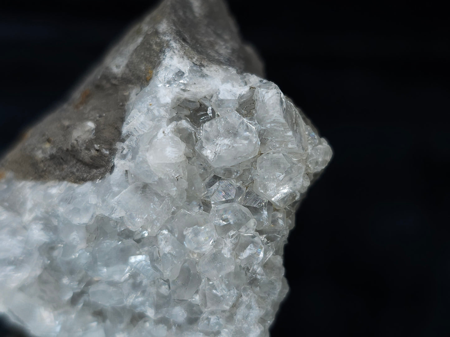 #33668 Super clear Nailhead Spar Calcite cluster