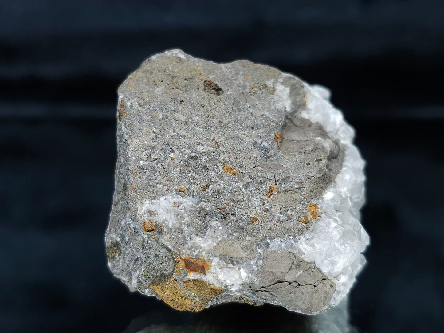 #33668 Super clear Nailhead Spar Calcite cluster