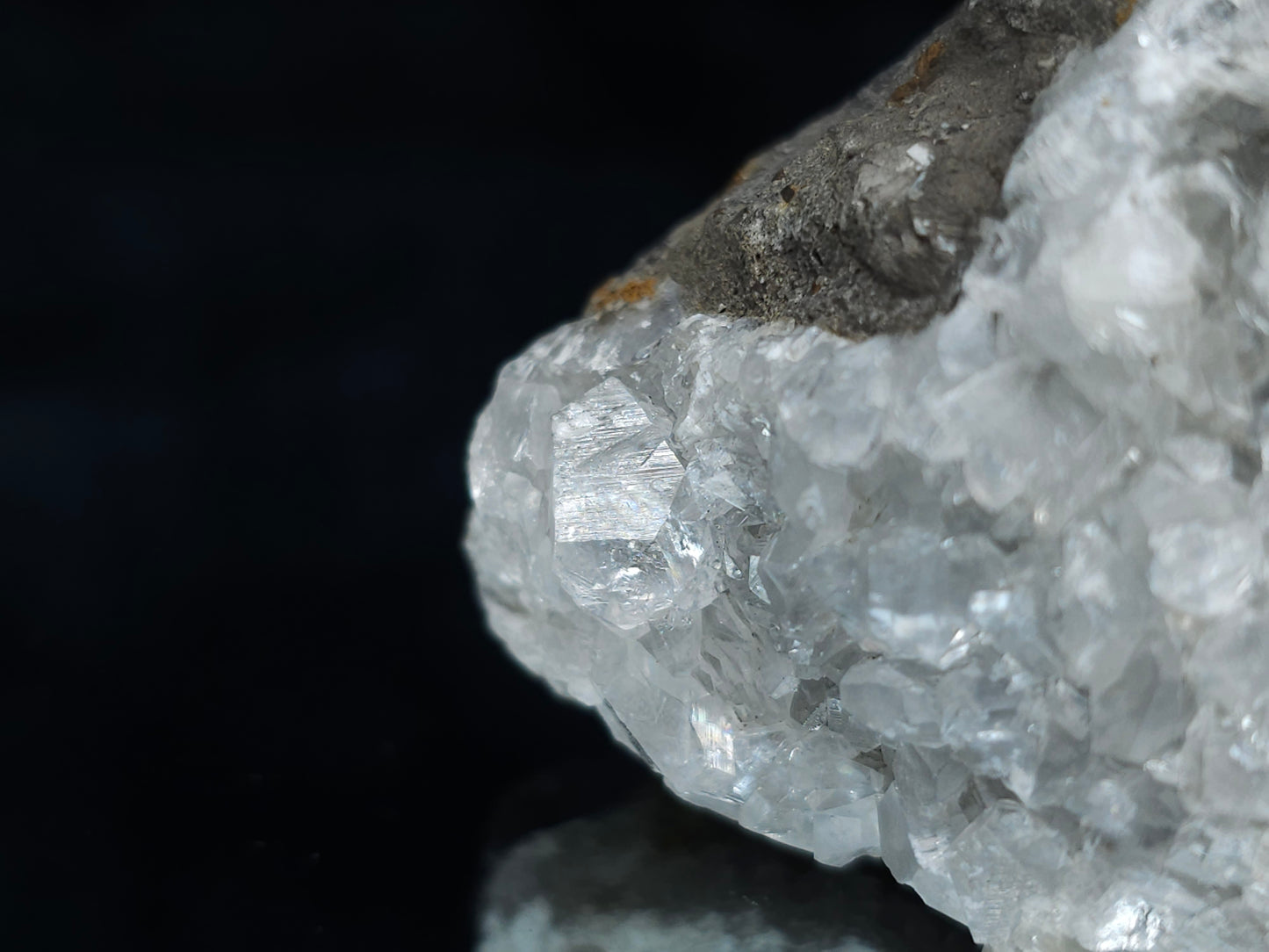 #33668 Super clear Nailhead Spar Calcite cluster