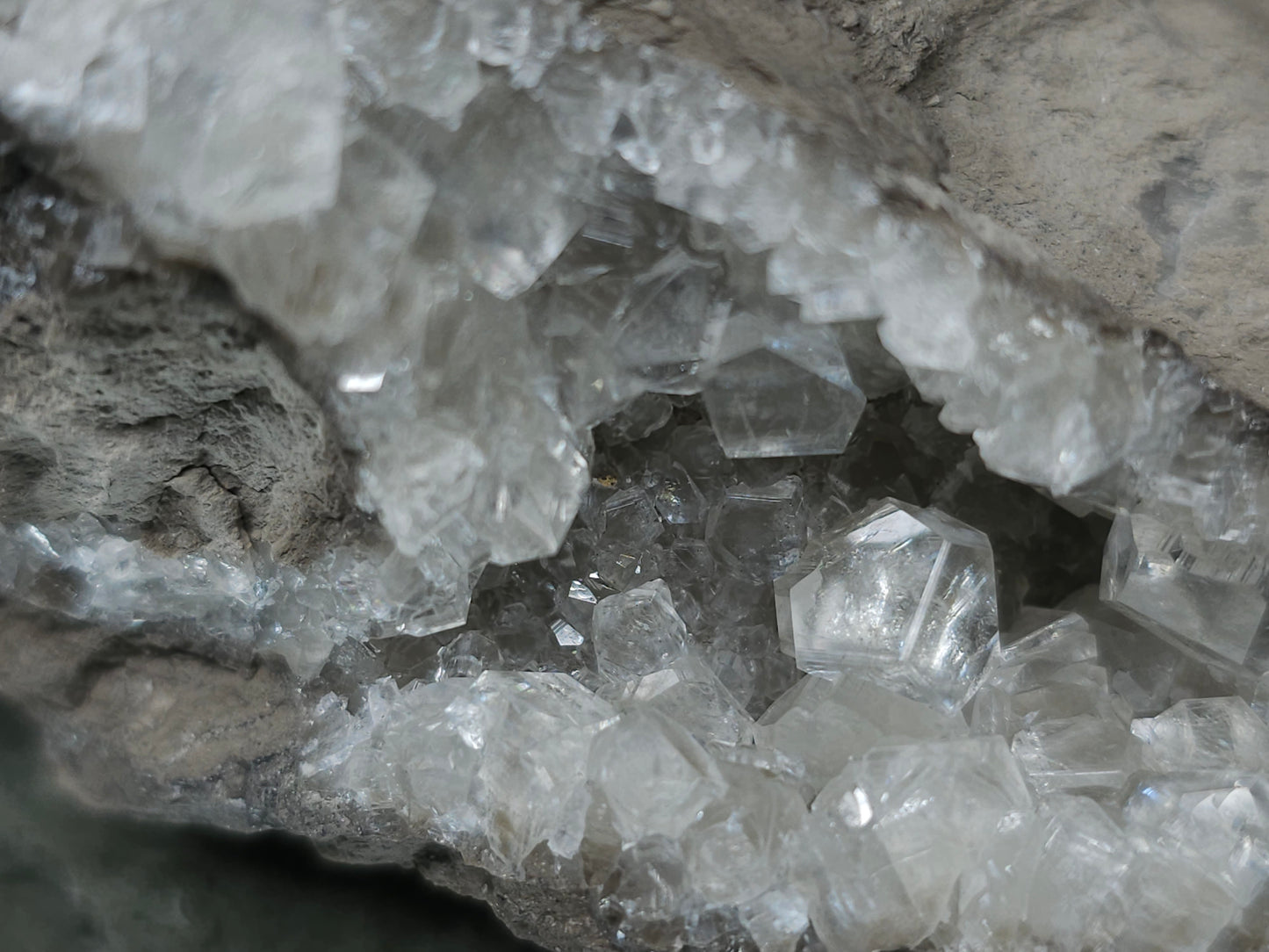 #33670 Super clear Nailhead Spar Calcite goede