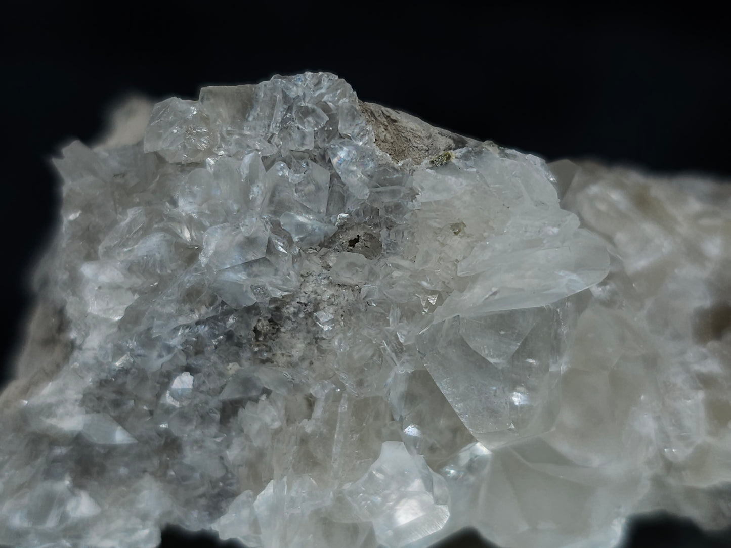 #33671 Super clear Nailhead Spar Calcite cluster