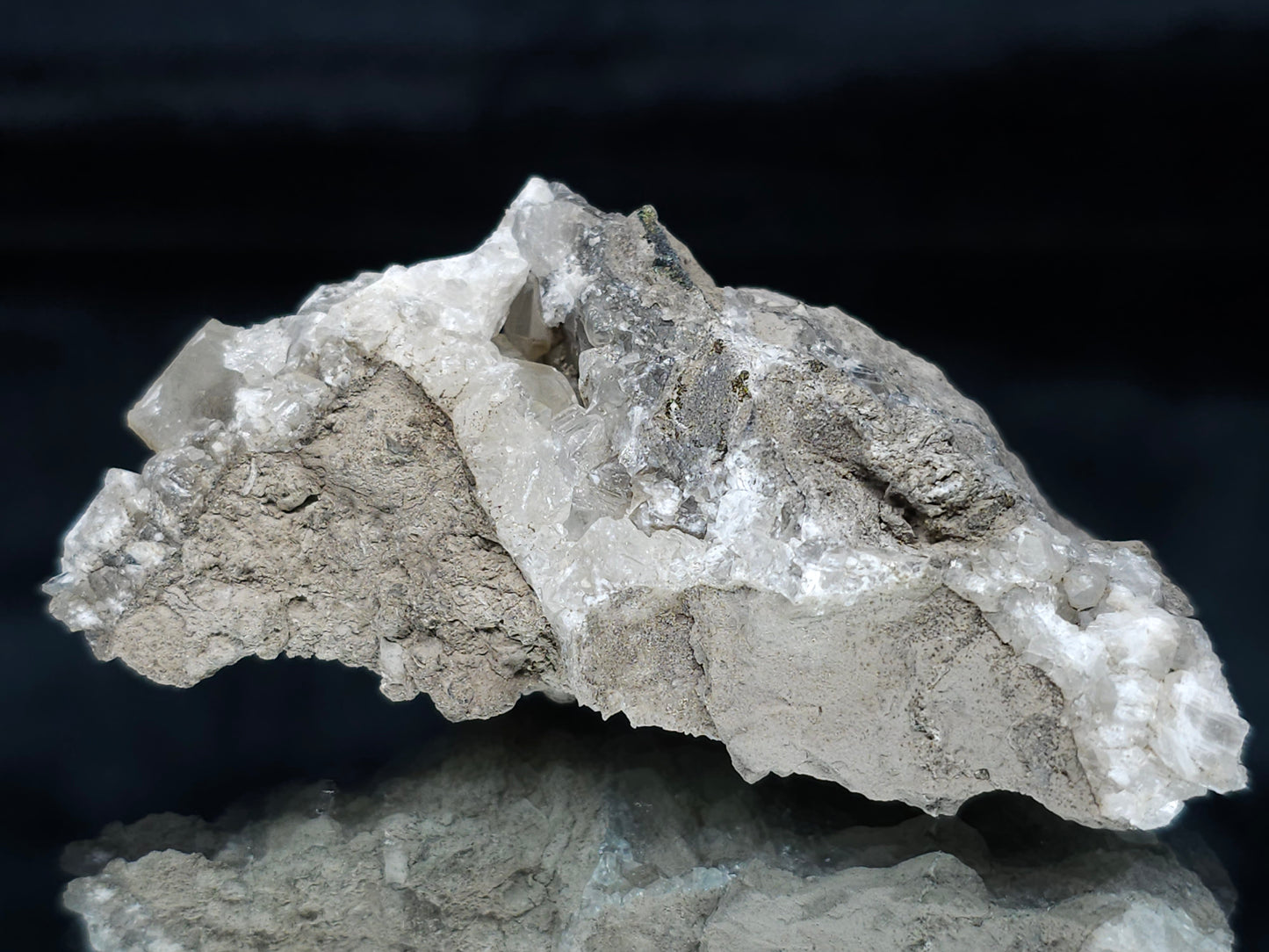 #33674 Super clear Nailhead Spar Calcite cluster and Chalcopyrite ore and multiple small fossils in the matrix