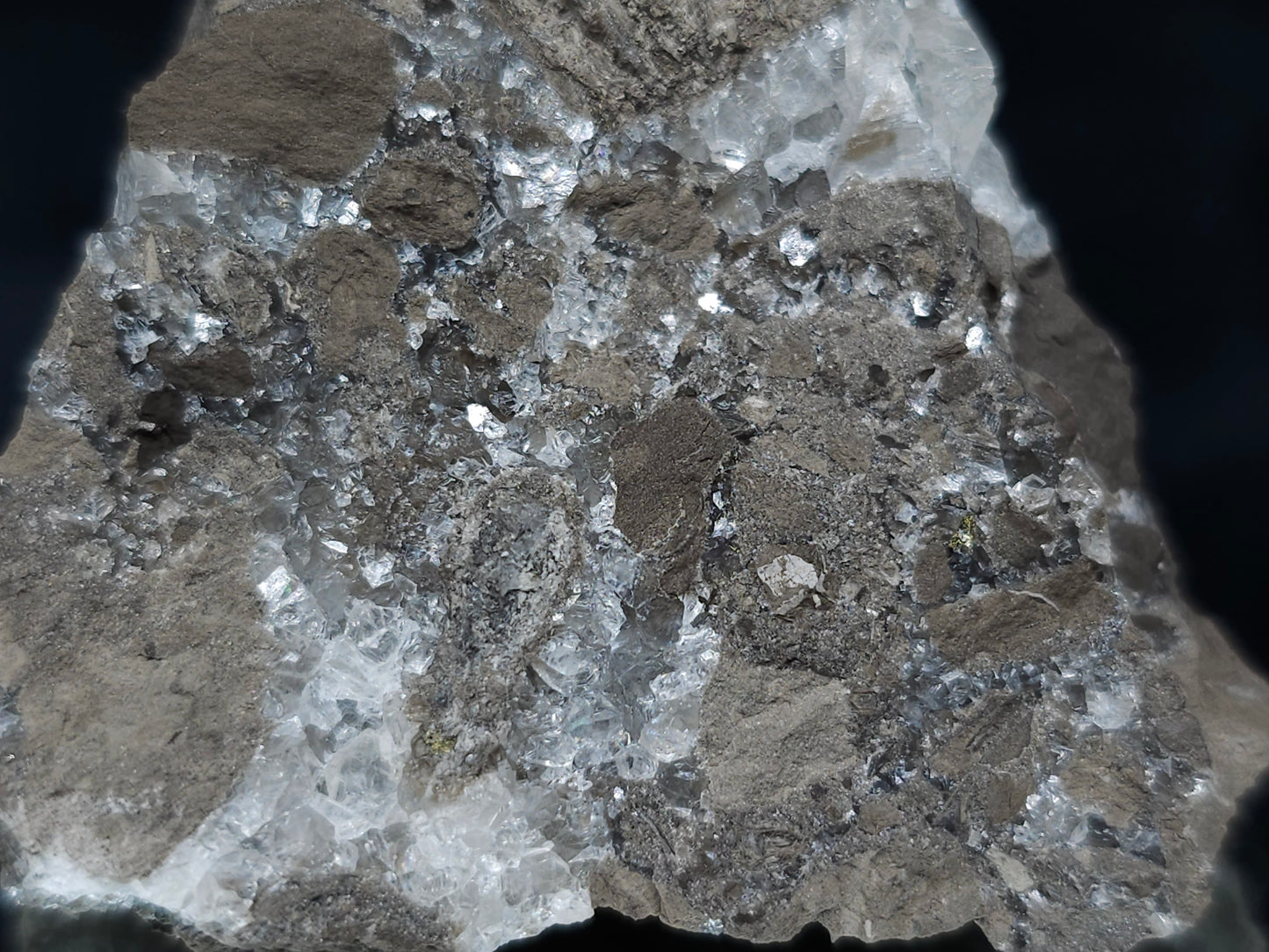 #33675 Super clear Nailhead Spar Calcite cluster and Chalcopyrite ore and multiple small fossils in the matrix