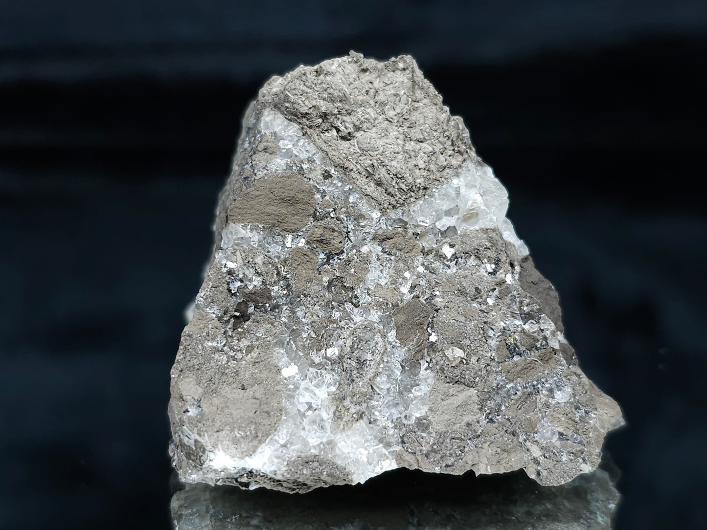 #33675 Super clear Nailhead Spar Calcite cluster and Chalcopyrite ore and multiple small fossils in the matrix