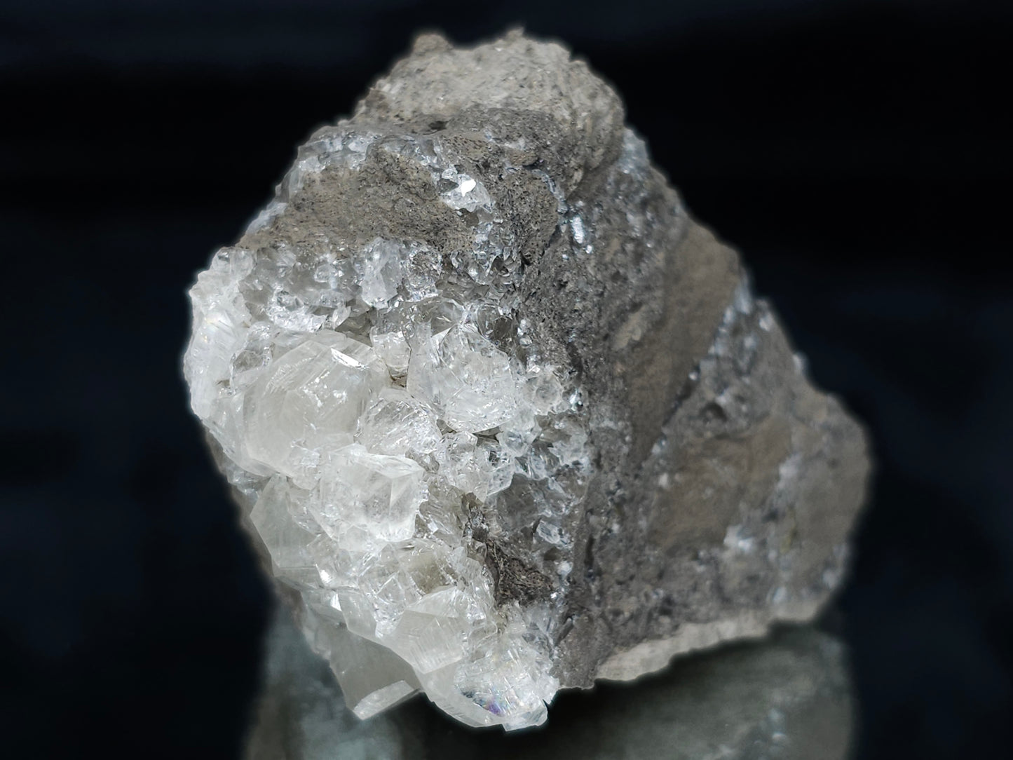 #33675 Super clear Nailhead Spar Calcite cluster and Chalcopyrite ore and multiple small fossils in the matrix
