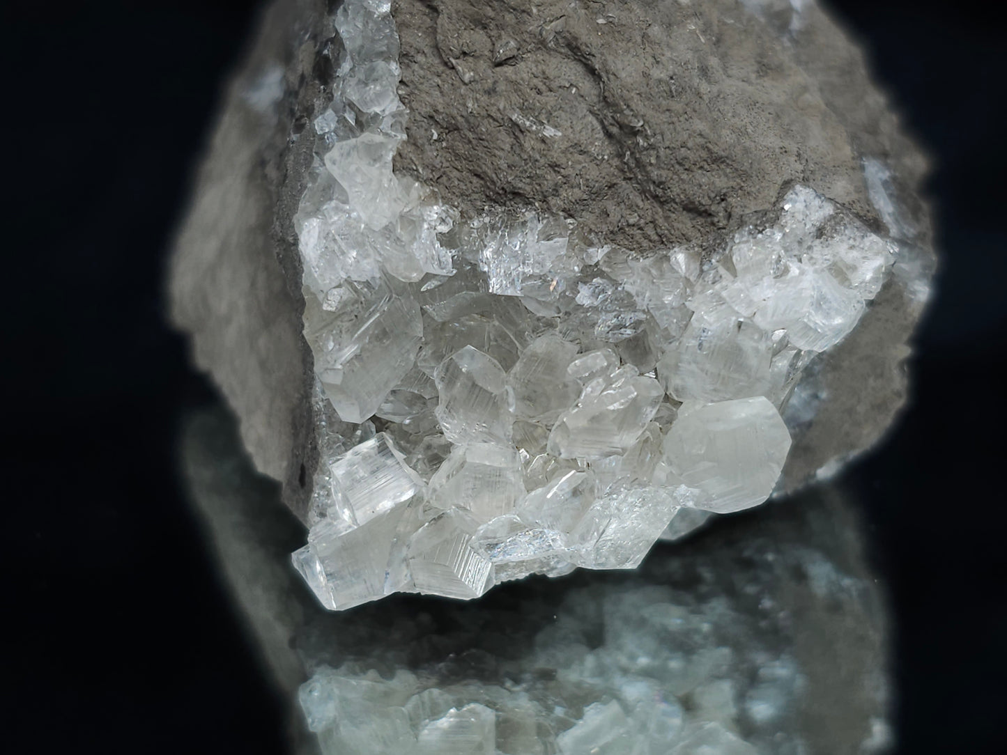 #33675 Super clear Nailhead Spar Calcite cluster and Chalcopyrite ore and multiple small fossils in the matrix