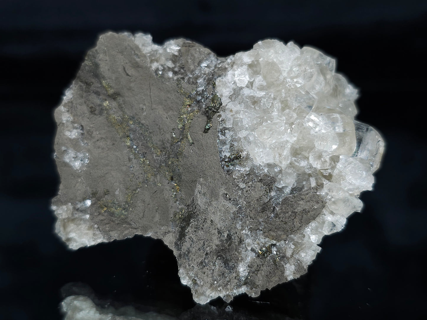 #33676 Super clear Nailhead Spar Calcite cluster and Chalcopyrite ore and multiple small fossils in the matrix