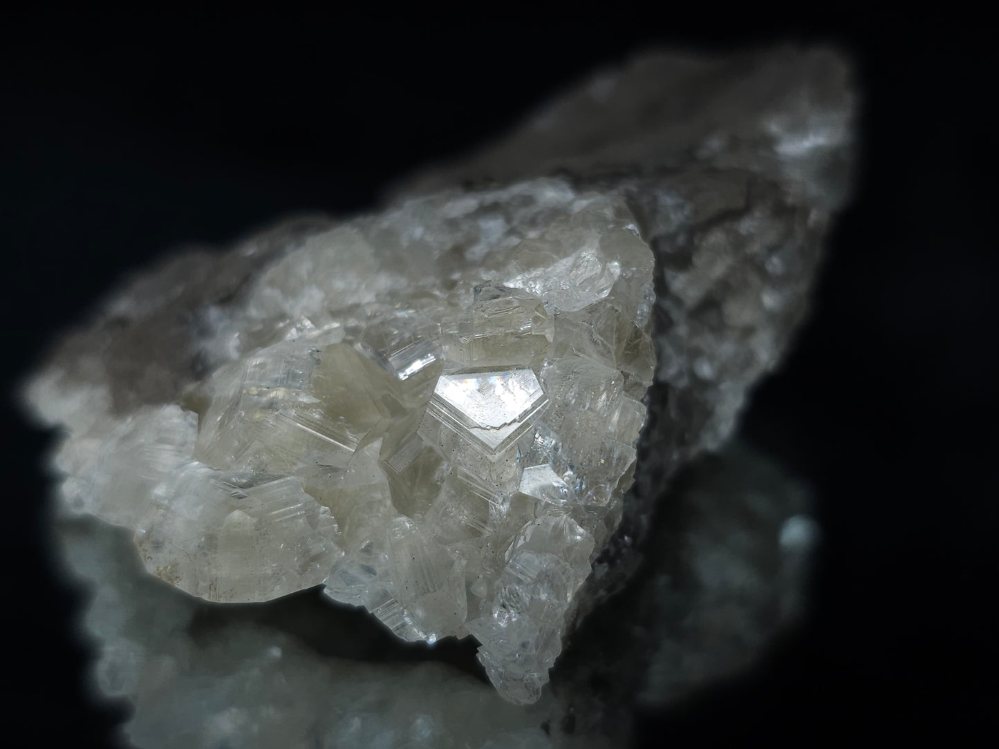 #33676 Super clear Nailhead Spar Calcite cluster and Chalcopyrite ore and multiple small fossils in the matrix