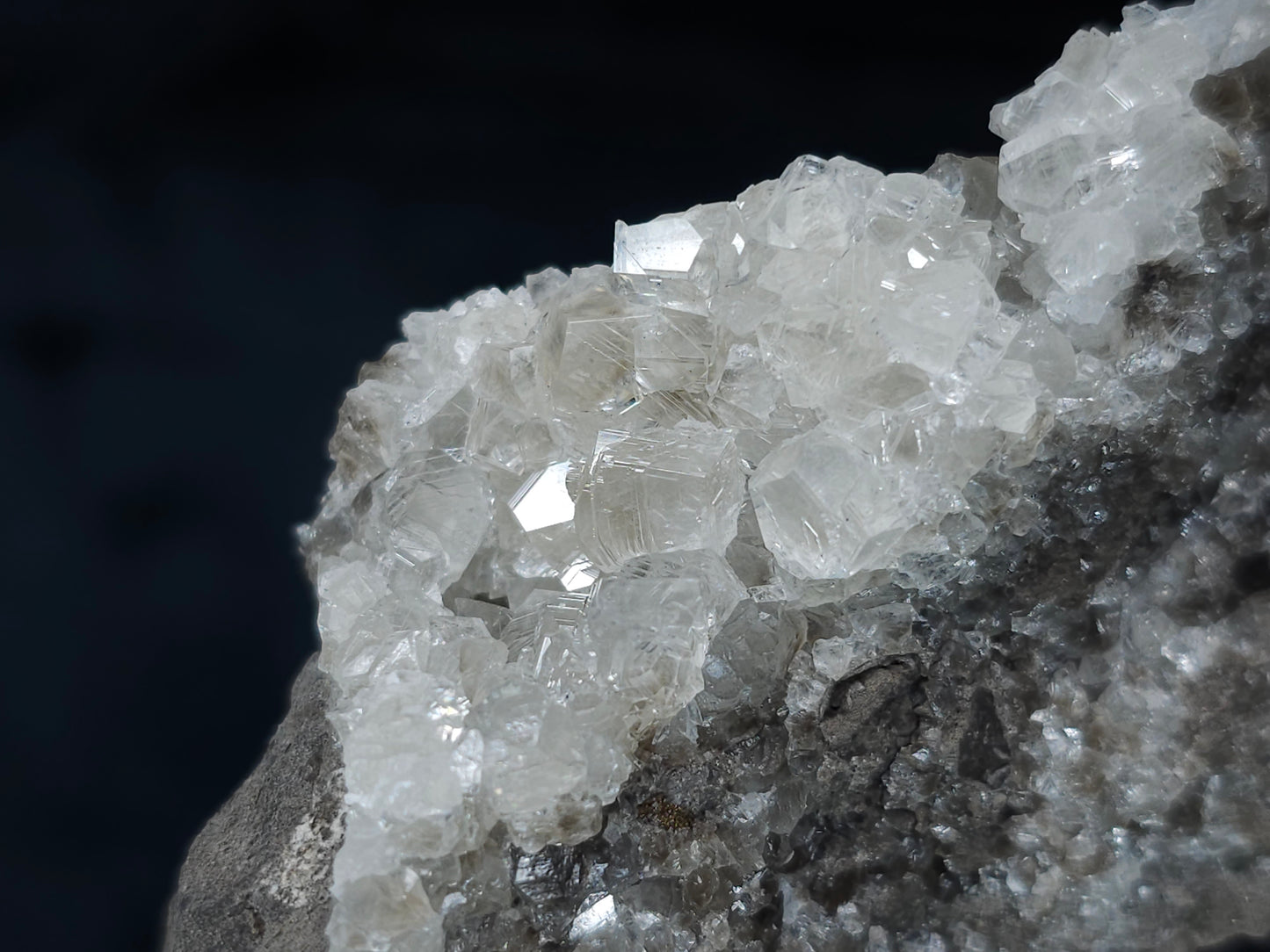 #33678 Super clear Nailhead Spar Calcite cluster and Chalcopyrite ore and multiple small fossils in the matrix