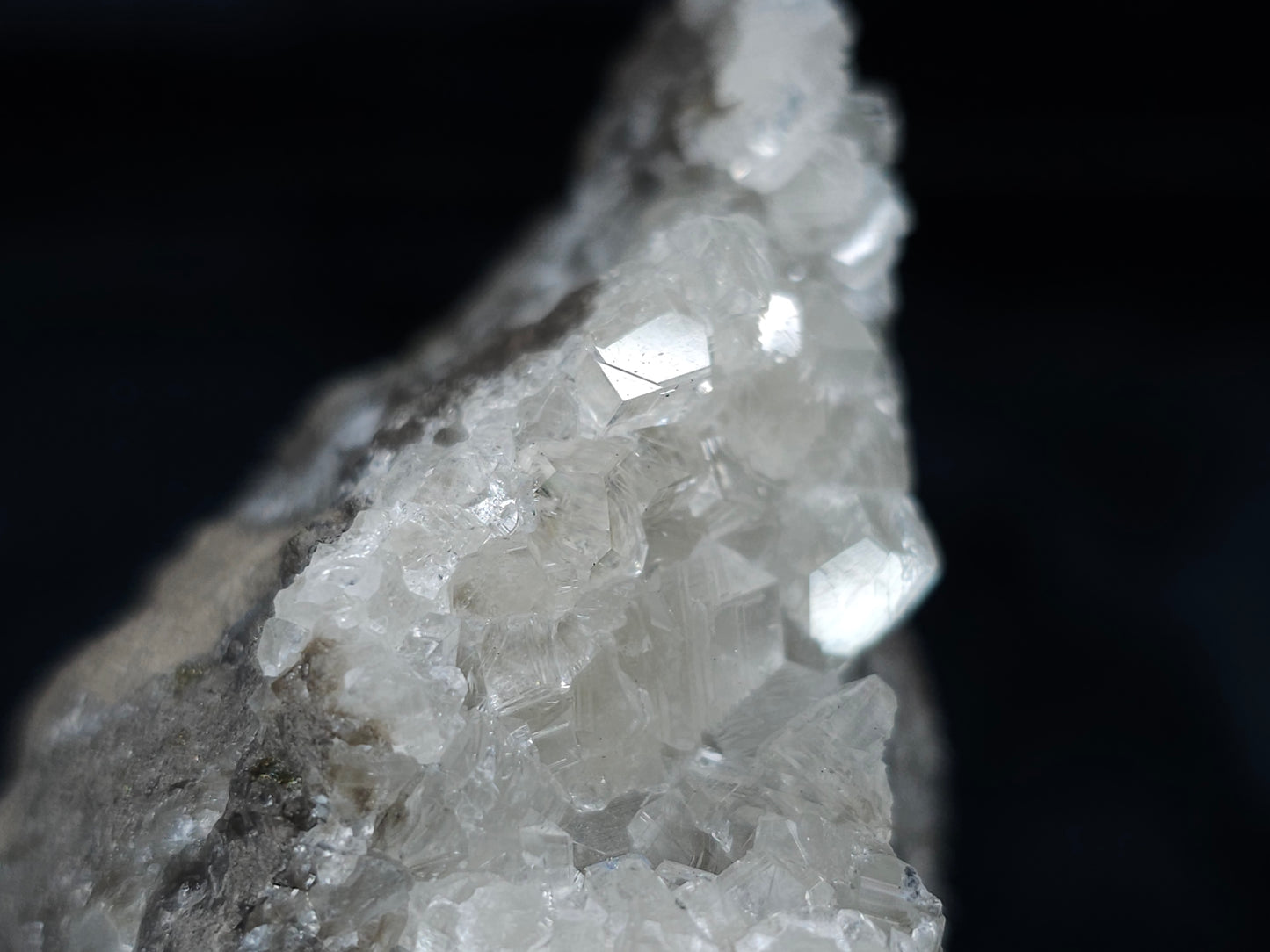 #33678 Super clear Nailhead Spar Calcite cluster and Chalcopyrite ore and multiple small fossils in the matrix